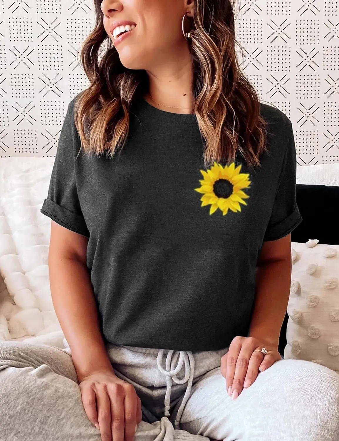 Sunflower Shirts for Women Cute Sunflower Graphic Print Tshirt Summer Casual Short Sleeve Tee Tops
