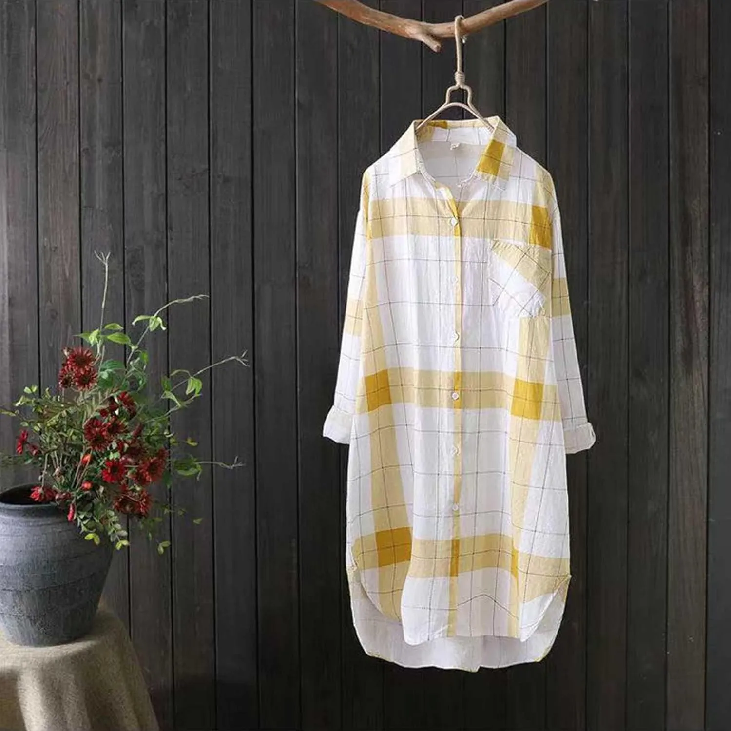 Womens Oversized Button Down Plaid Shacket Shirt with Pockets Roll Up Long Sleeve Casual Boyfriend Tunic Blouse Top